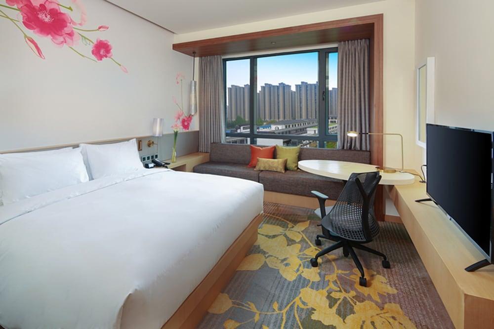 Hilton Garden Inn Винер Нойщат Екстериор снимка