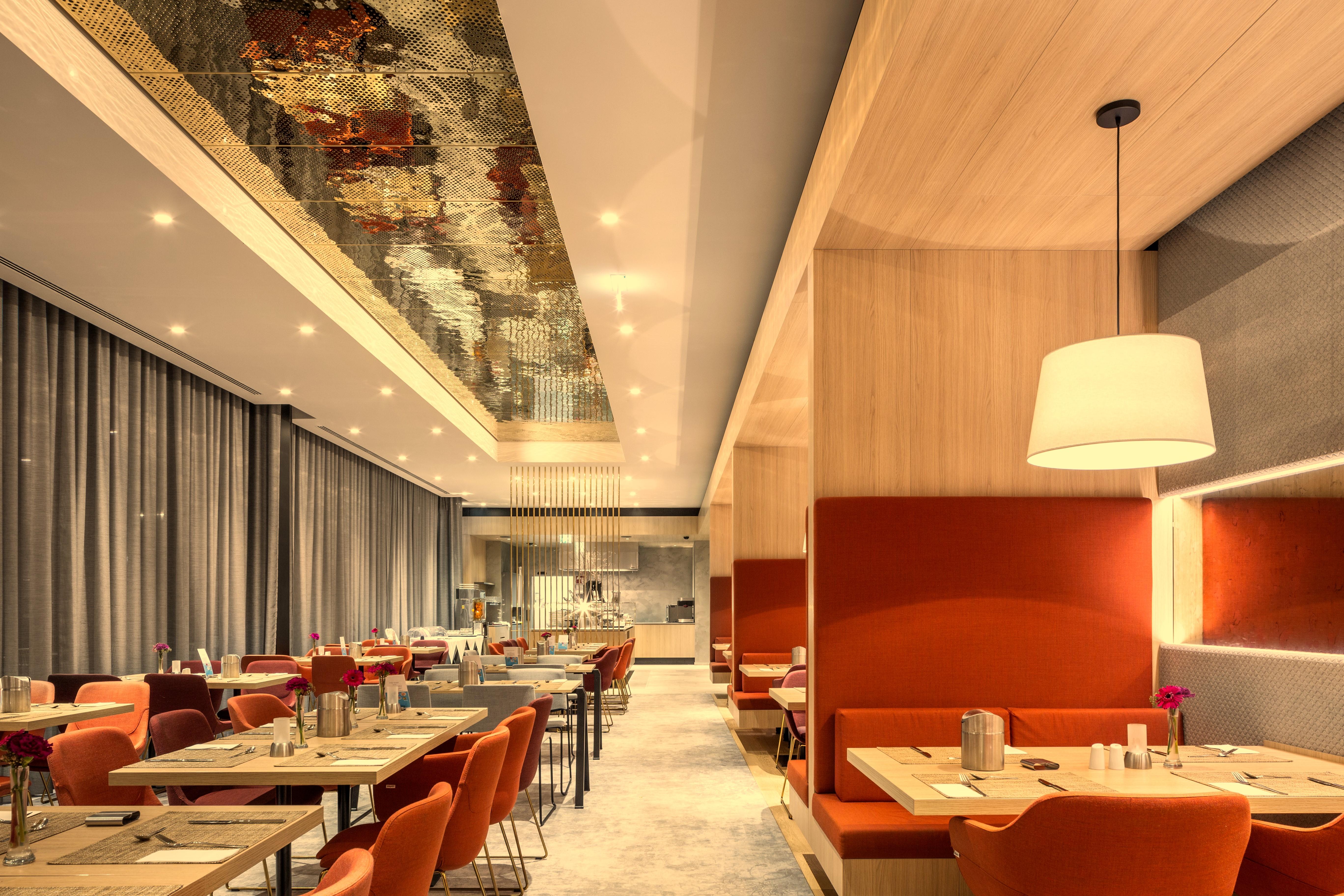 Hilton Garden Inn Винер Нойщат Екстериор снимка