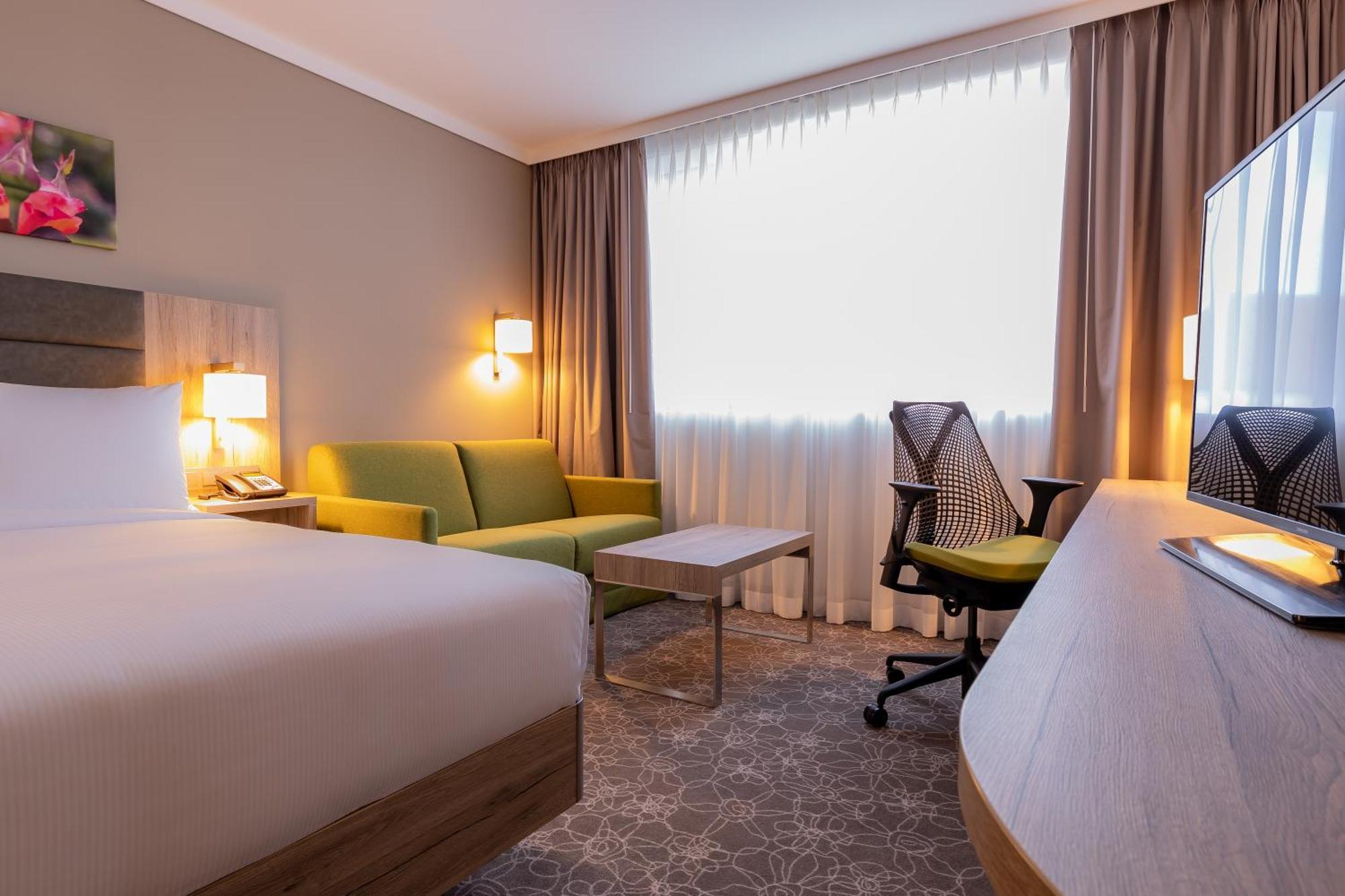 Hilton Garden Inn Винер Нойщат Екстериор снимка