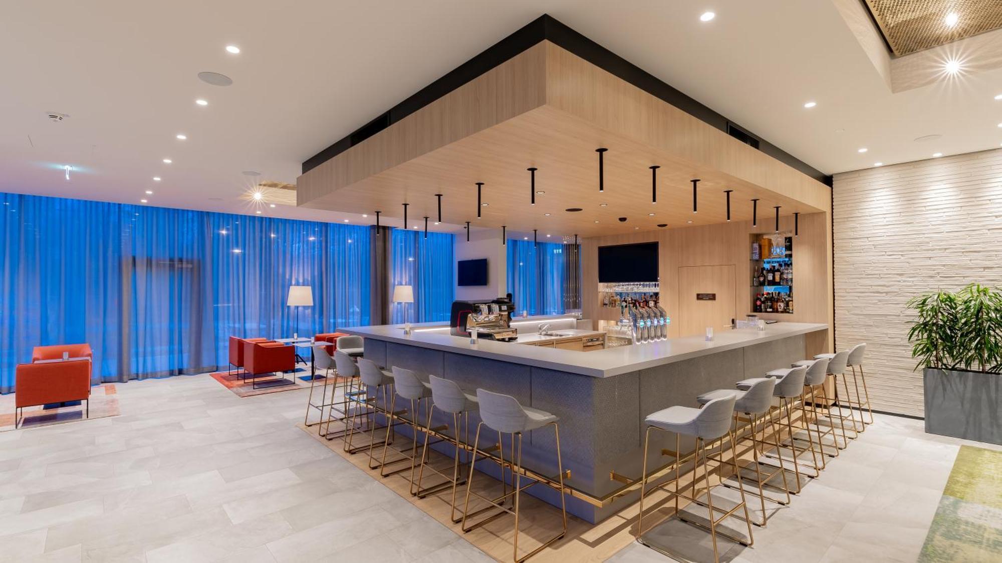 Hilton Garden Inn Винер Нойщат Екстериор снимка